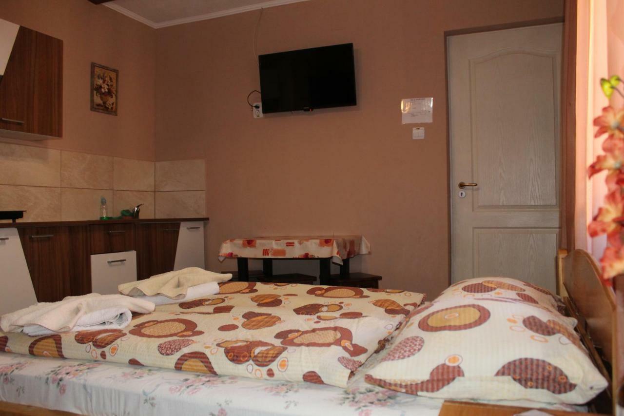Kovacs Guesthouse براد المظهر الخارجي الصورة