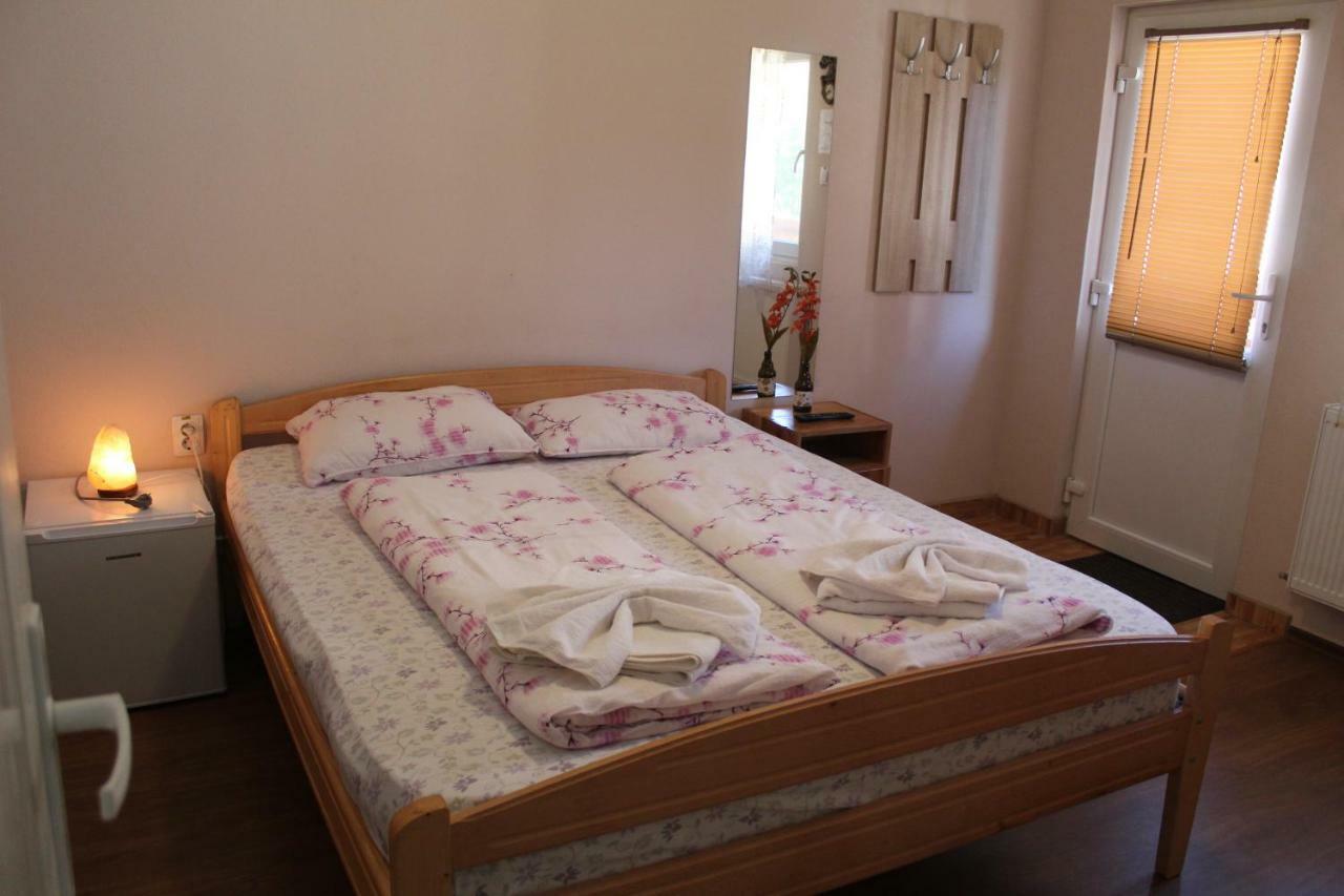 Kovacs Guesthouse براد المظهر الخارجي الصورة