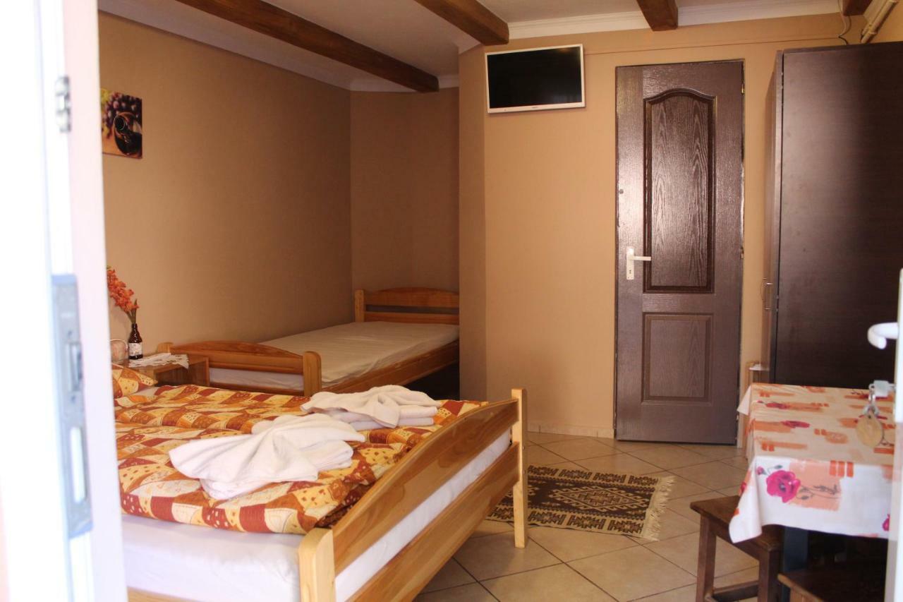 Kovacs Guesthouse براد المظهر الخارجي الصورة