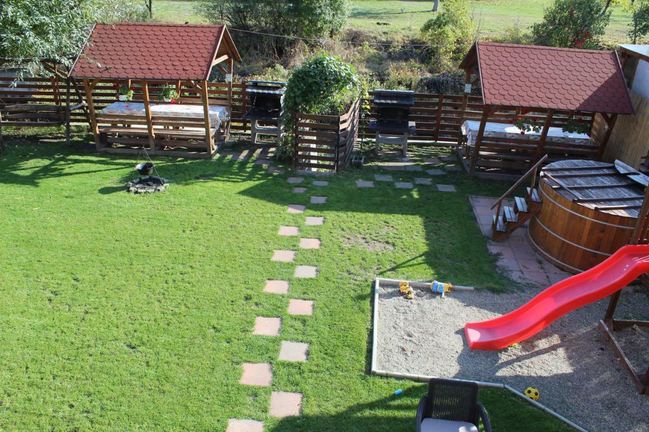 Kovacs Guesthouse براد المظهر الخارجي الصورة