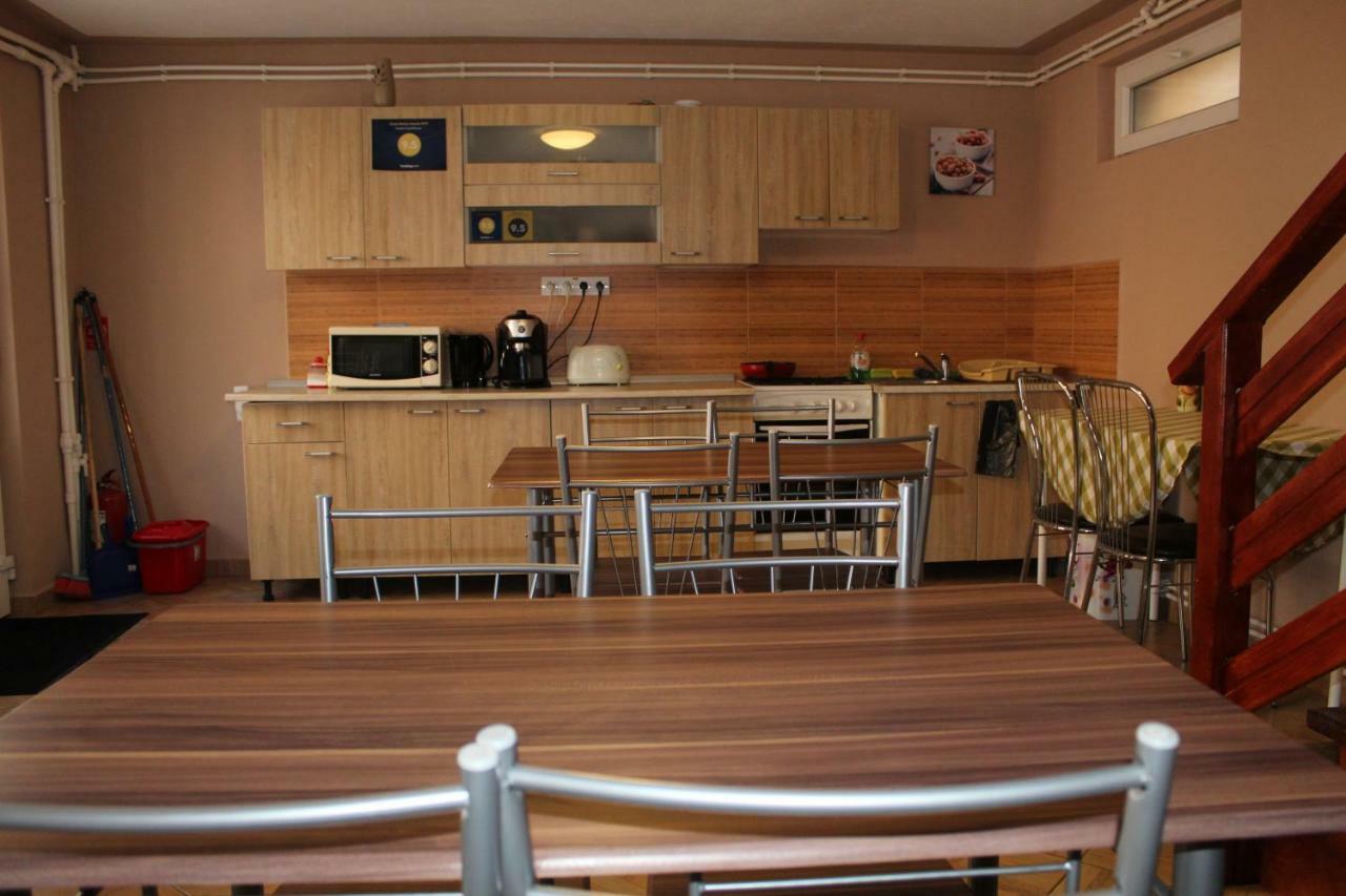 Kovacs Guesthouse براد المظهر الخارجي الصورة